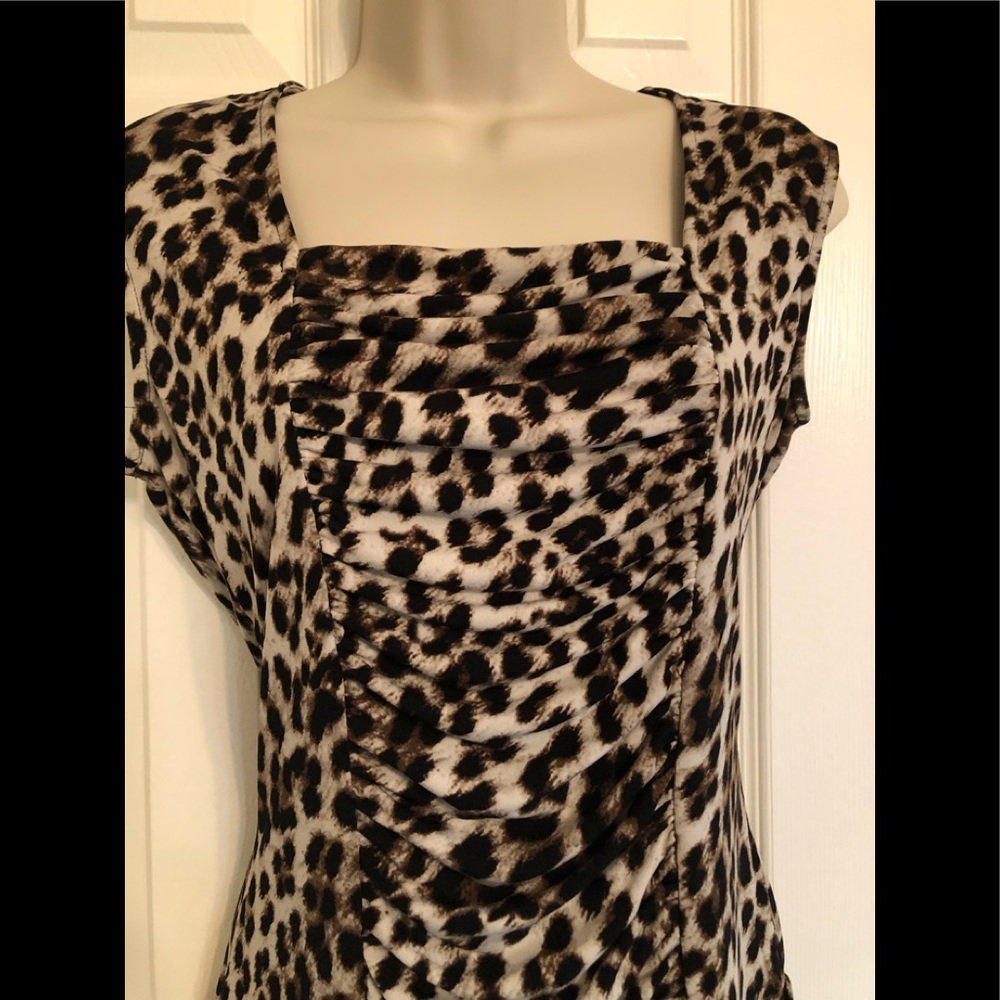 Style & Company Size Small Animal Print Ladies Sleeveless Top.